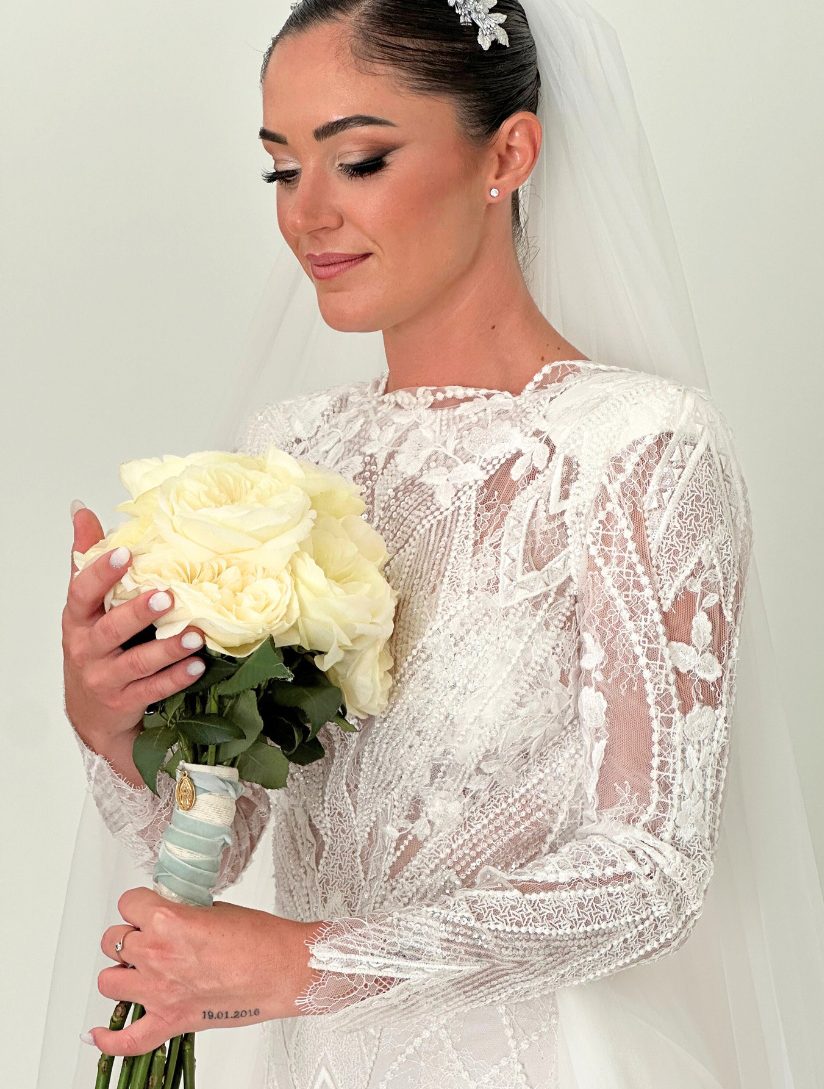 Ejemplo de novia con maquillaje profesional para evento realizado por Sara Mas Maison de Beauté